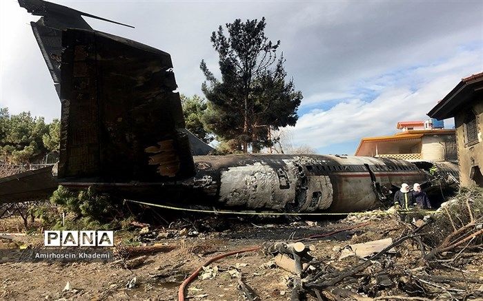 انتقال ۱۵ جسد حادثه سقوط هواپیما به پزشکی قانونی+اسامی