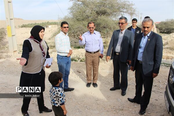 بازدید مسئولان سازمان دانش‌آموزی فارس از مدرسه تمام تشکیلاتی در اِوز