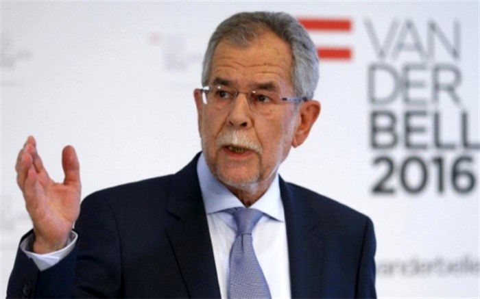 مترو سواری رئیس جمهور اتریش + عکس