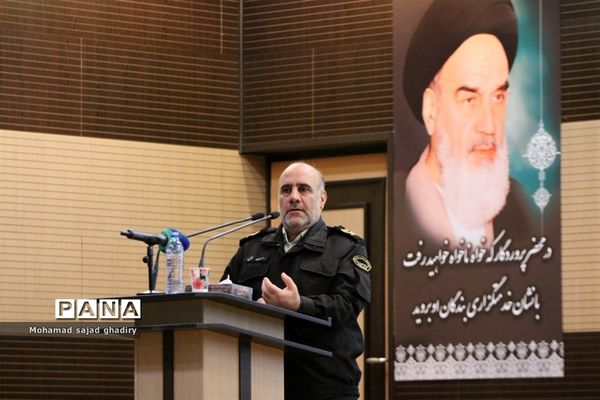 نخستین نشست مجمع خیرین امین در پلیس پایتخت