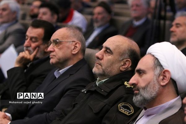 نخستین نشست مجمع خیرین امین در پلیس پایتخت