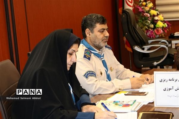 نشست شورای برنامه ریزی سازمان دانش آموزی ناحیه یک اهواز