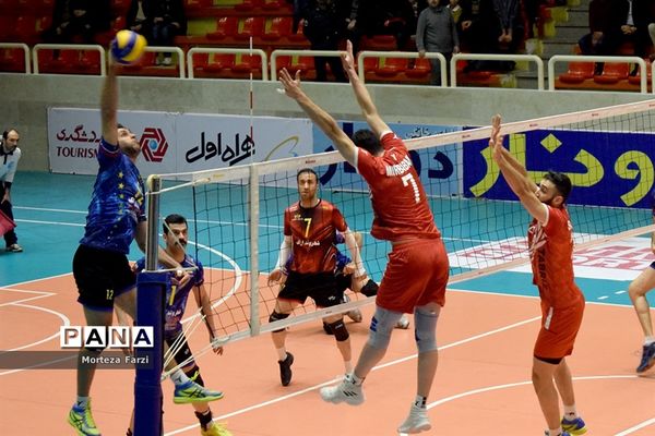 سرخ پوشان تبریزی با برد شهروند اراک یک قدم به پلی آف نزدیک تر شدند