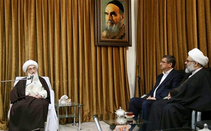 مسئولین باید مؤمن، متخصص و متعهد باشند