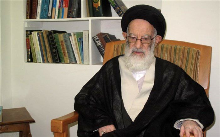 آیت‌الله  شبیری زنجانی: واسطه شدن برای استخدام شخصی که استحقاق ندارد، حرام است