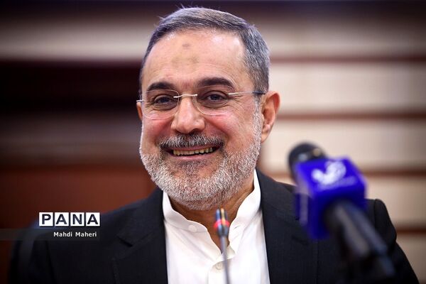 گردهمایی مشترک مسئولان، کارشناسان، رابطان استانی و معاونت آموزش ابتدایی پروژه «بازی و یادگیری»