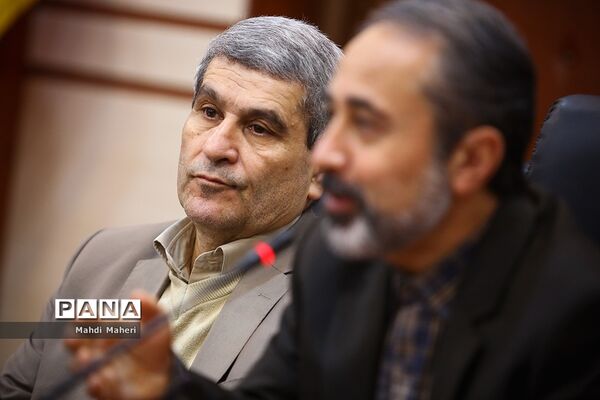 گردهمایی مشترک مسئولان، کارشناسان، رابطان استانی و معاونت آموزش ابتدایی پروژه «بازی و یادگیری»