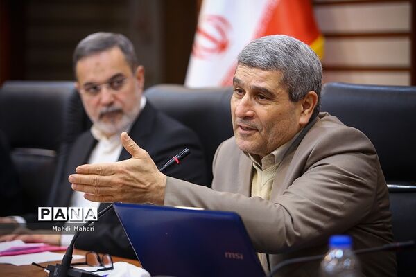 گردهمایی مشترک مسئولان، کارشناسان، رابطان استانی و معاونت آموزش ابتدایی پروژه «بازی و یادگیری»