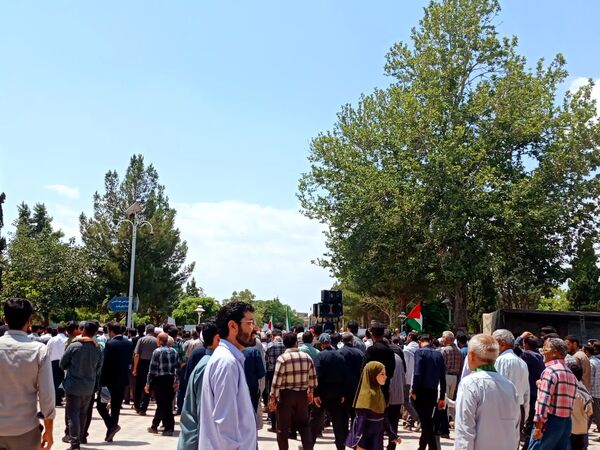 مشت هایی که انتقام را صدا می‌زند 