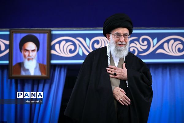 دیدار مردم قم با رهبر انقلاب اسلامی