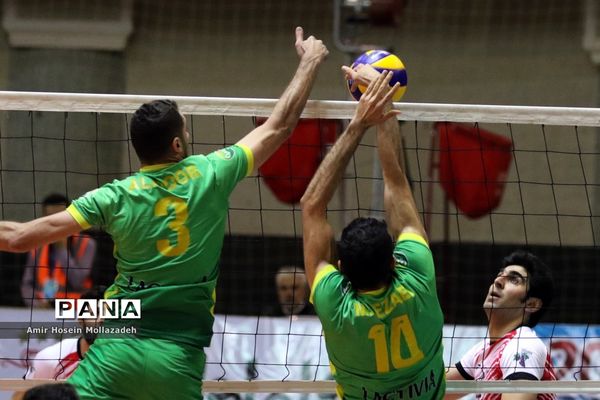 دیدار تیم‌های والیبال شهرداری ارومیه و کاله آمل