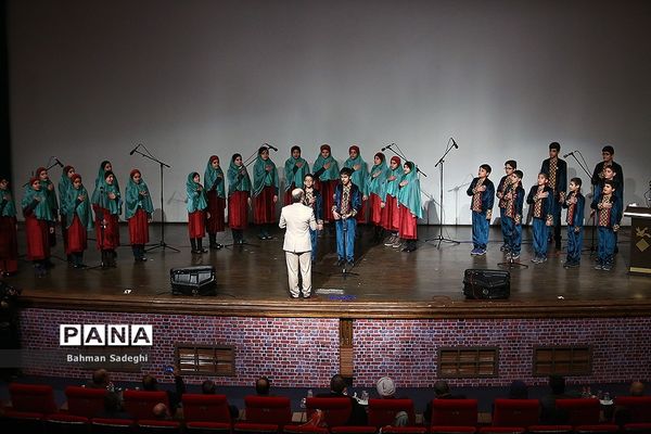 اکران فیلم ضربه فنی با حضور وزیر آموزش و پرورش و مدیران ستادی