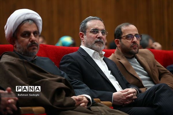اکران فیلم ضربه فنی با حضور وزیر آموزش و پرورش و مدیران ستادی