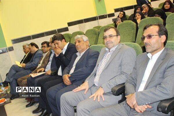 گردهمایی کارشناسان و مدیران مدارس متوسطه نظری استان بوشهر