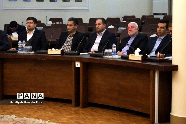 هشتمین جلسه شورای آموزش و پرورش استان با حضور استاندار آذربایجان شرقی