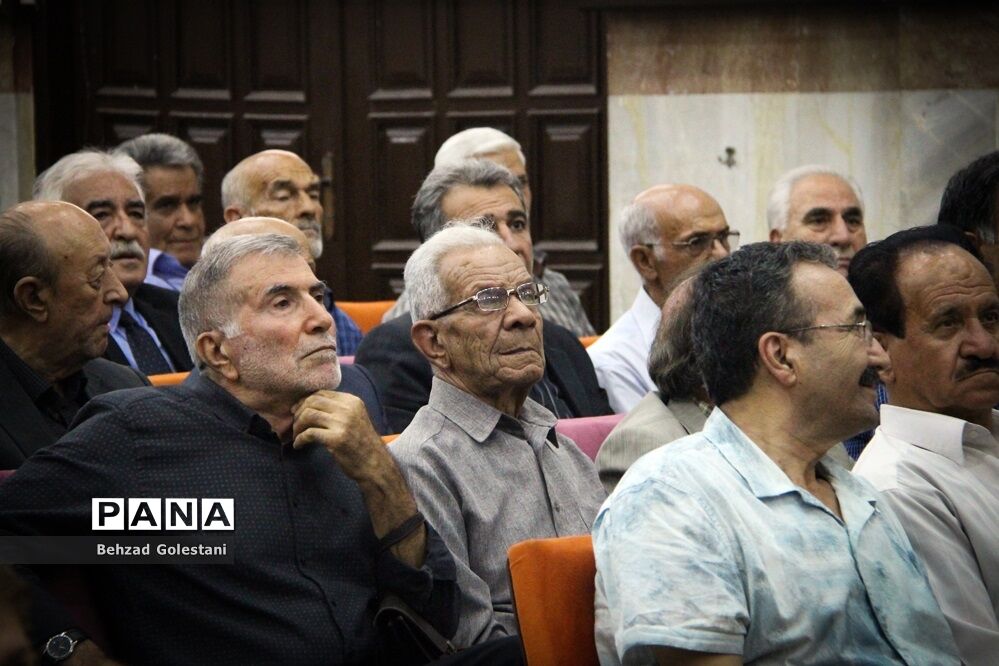 واریز 2300 میلیارد ریال به حساب فرهنگیان بازنشسته مهر 97