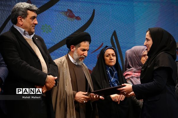 جشن پایش سلامت 17000 کارگر خدمات شهری و آغاز چکاپ سلامت کارمندان شهرداری