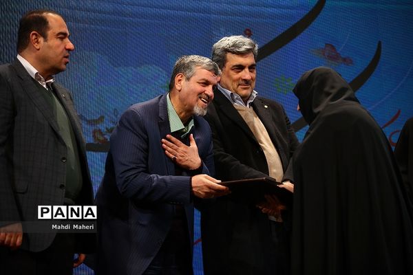 جشن پایش سلامت 17000 کارگر خدمات شهری و آغاز چکاپ سلامت کارمندان شهرداری