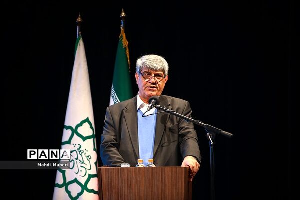 جشن پایش سلامت 17000 کارگر خدمات شهری و آغاز چکاپ سلامت کارمندان شهرداری