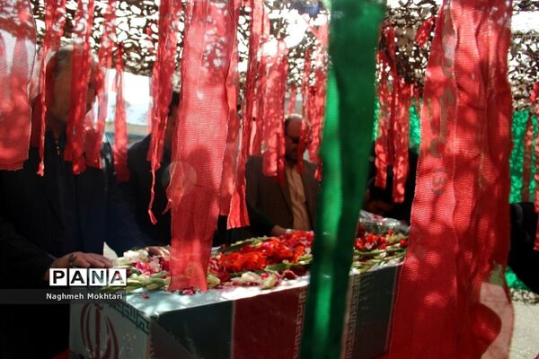 تشییع پیکر مطهر شهید گمنام در مدارس شهرری