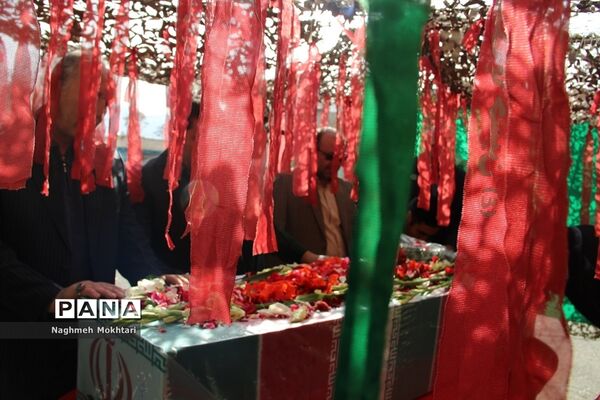 تشییع پیکر مطهر شهید گمنام در مدارس شهرری