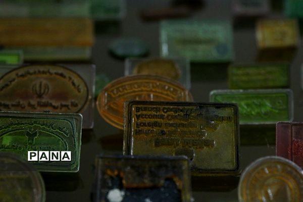 انهدام  باند جعل اسناد دولتی و مسافرتی