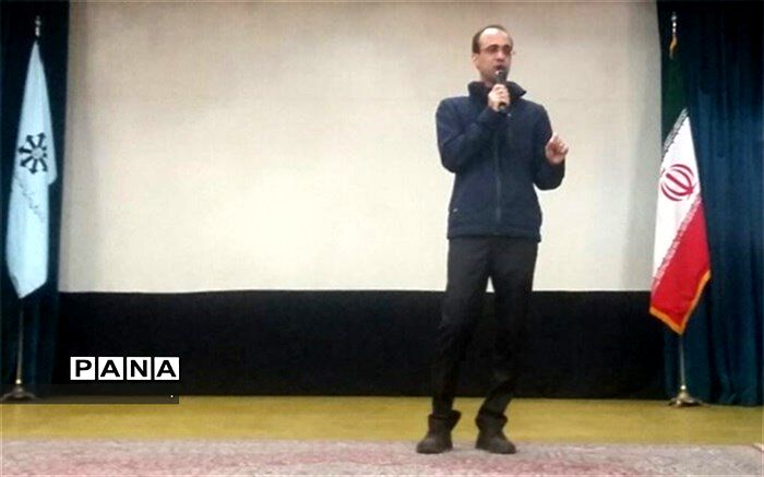 برگزاری صبحگاه ویژه در دبیرستان فرزانگان دوره دوم با حضور افراد متخصص