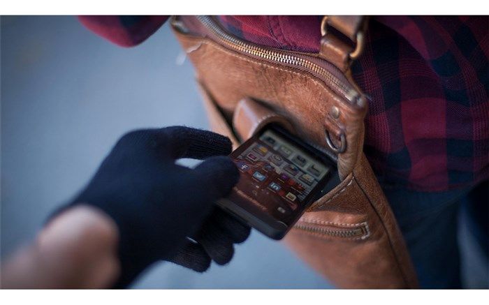 دستگیری مرد ۴۹ ساله به اتهام سرقت گوشی از ترمینال