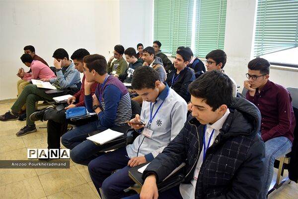 برگزاری کارسوق ویتامین B (مسابقه گروهی زیست شناسی) ویژه مدارس سمپاد