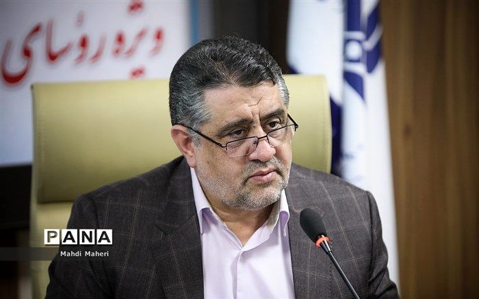 مشاور وزیر: آموزش و پرورش باید به برجسته‌سازی تعلیم و تربیت دختران توجه کند