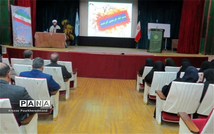 حجت الاسلام نبی الله بیاتی: معلم باید هنر برقراری ارتباط داشته باشد