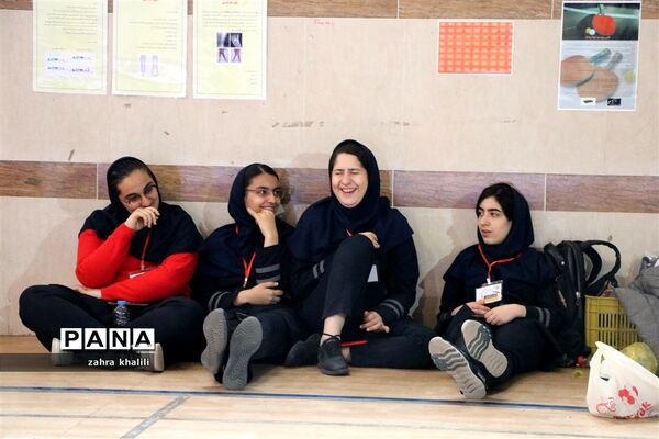 رقابت بیش از 47 تیم دومینو تاپلینگ گروه دختران در مسابقات بازی‌های فکری سرگرمی در شیراز