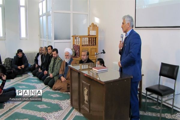 اعزام دانش‌آموزان پسر شهرستان فیروزکوه به اردوی راهیان نور