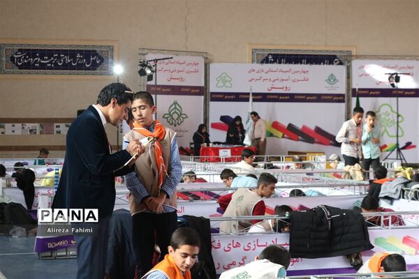 رقابت بیش از ۴۰ تیم دومینوتاپلینگ گروه پسران در چهارمین دوره از المپیاد بازی‌های فکری سرگرمی در فارس