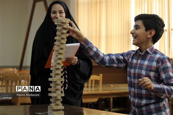 دومین روز مسابقات بازی های فکری در شیراز