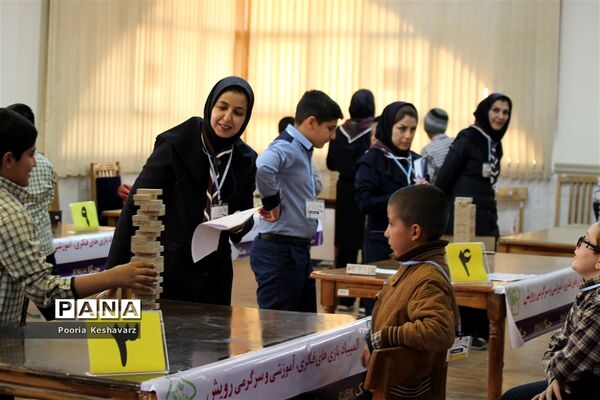 دومین روز مسابقات بازی های فکری در شیراز