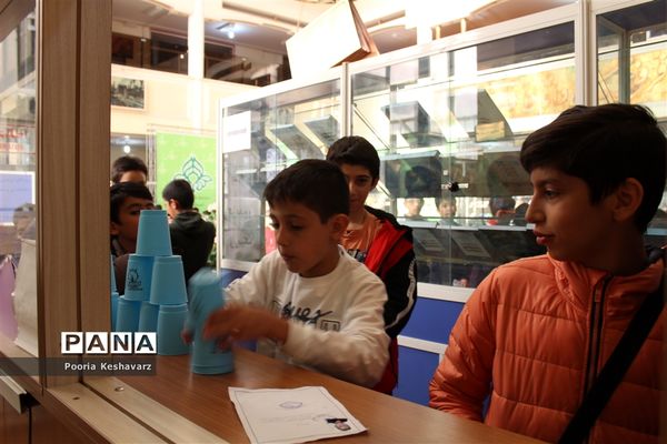 مسابقات بازی های فکری دانش‌آموزان پسر در فارس