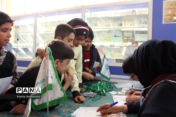 مسابقات بازی های فکری دانش‌آموزان پسر در فارس