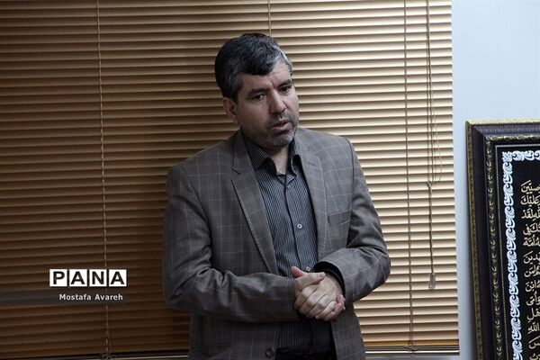 بازدید دانش‌آموزان پسرتشکیلات پیشتازان از سازمان بیمه تامین اجتماعی بیرجند