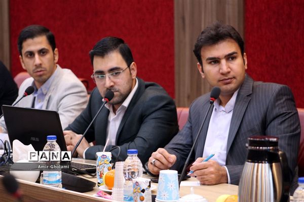 اولین نشست هیات اندیشه‌ورز معاونان توسعه مدیریت و پشتیبانی شهرستان‌های استان تهران