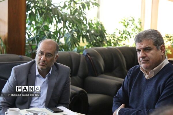 جلسه  هماهنگی کمیته دانش‌آموزی مراسم چهلمین سالگرد پیروزی انقلاب اسلامی