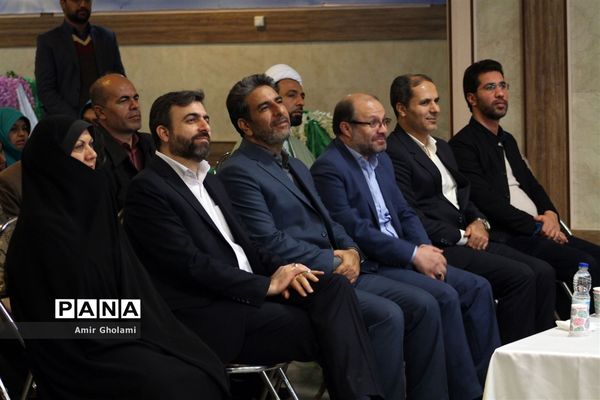 افتتاح کانون فرهنگی، تربیتی دانش‌آموزی امام خمینی (ره) در حرم امام راحل