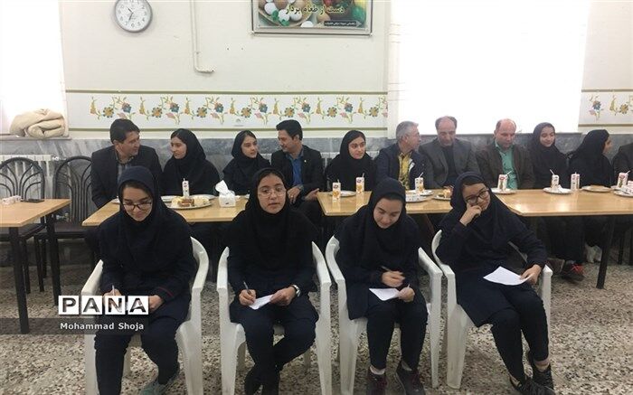 طرح مشکات  جهت  افزایش شناخت و روابط بین پدران و دختران در درگز برگزار شد