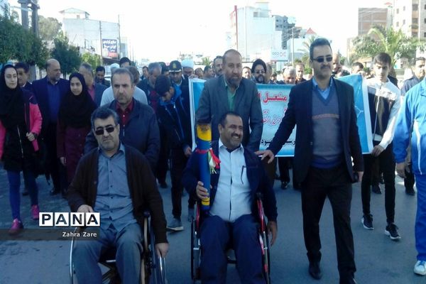 حمل مشعل چهل‌سالگی انقلاب در محمودآباد