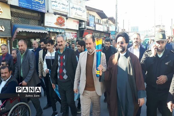 حمل مشعل چهل‌سالگی انقلاب در محمودآباد