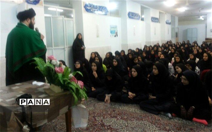 گرامیداشت چهلمین سالگرد پیروزی انقلاب اسلامی در دبیرستان فرزانگان دوره دوم