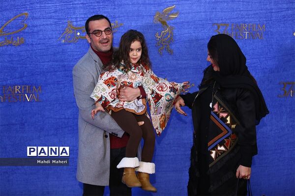 در حاشیه دومین روز سی و هفتمین جشنواره فیلم فجر