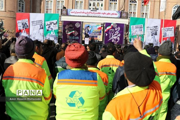 رژه ناوگان موتوری نیروهای مسلح در ارومیه