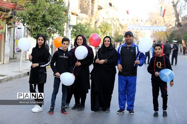 جشن انقلاب و همایش پیاده‌روی خانوادگی در ساری