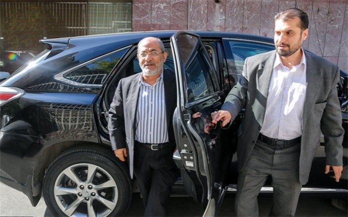 دفاع جالب آشنا از لکسوس سواری رفیق‌دوست